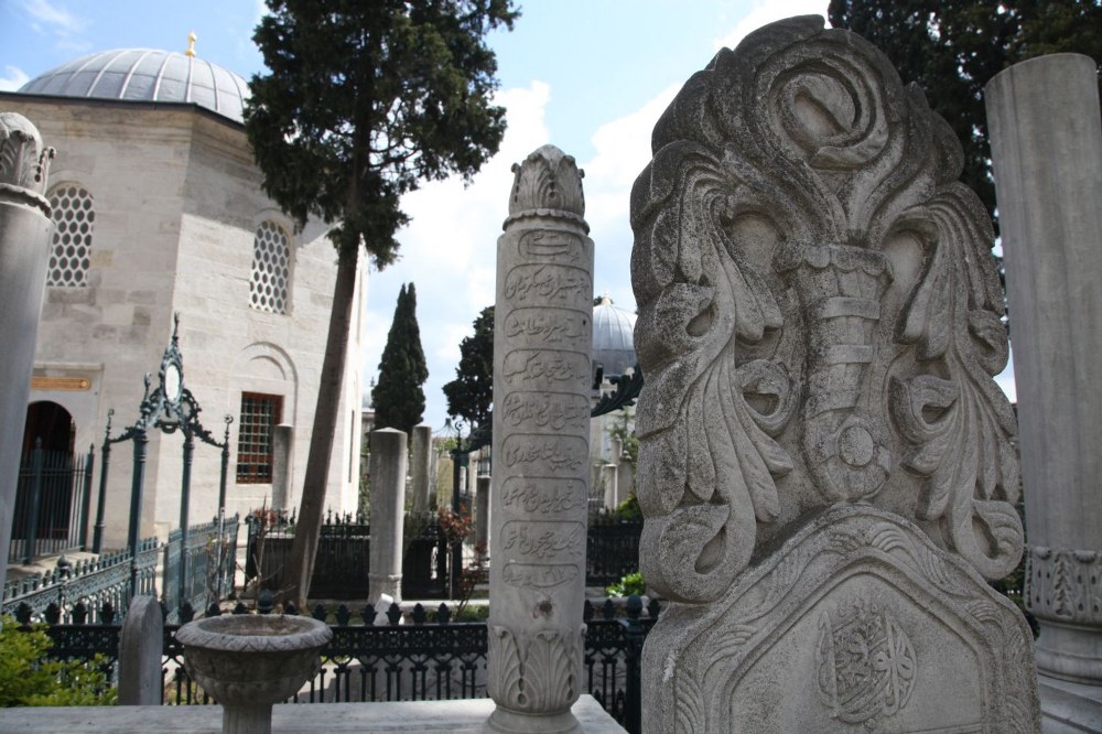 Fatih Moschee Gräberhof