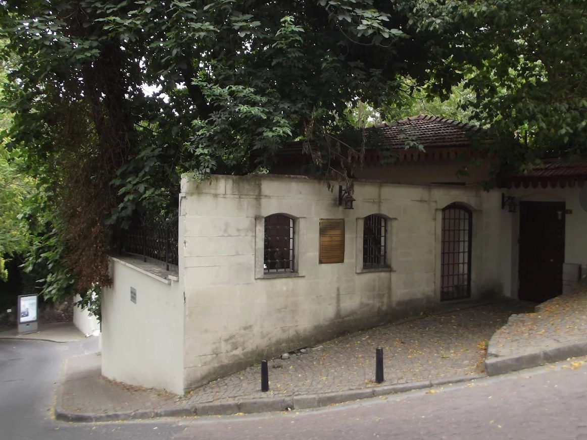 Ahmed Turani Tomb