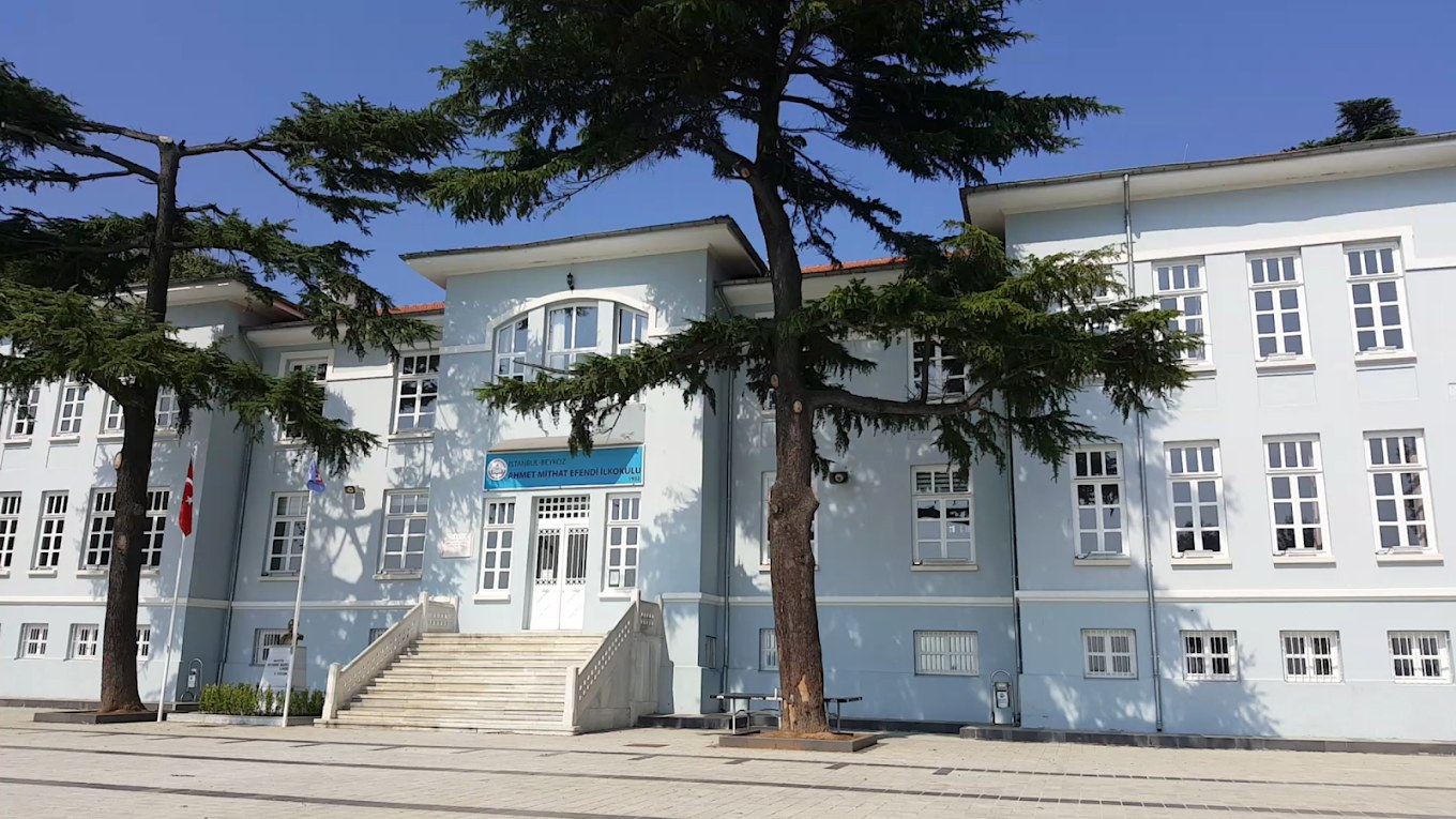 Ahmet Mithat Efendi İlkokulu