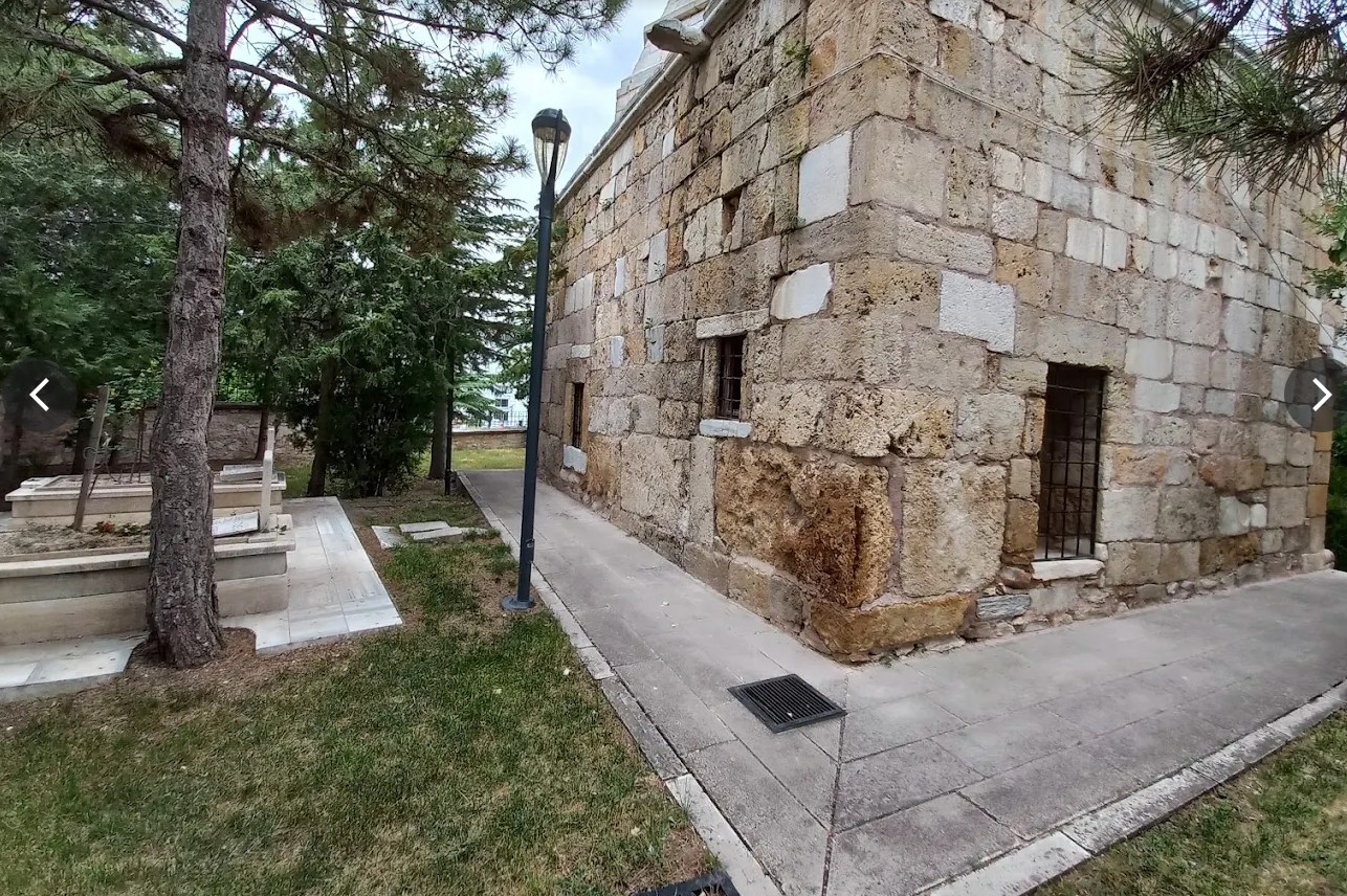 Aşık Paşa Tomb