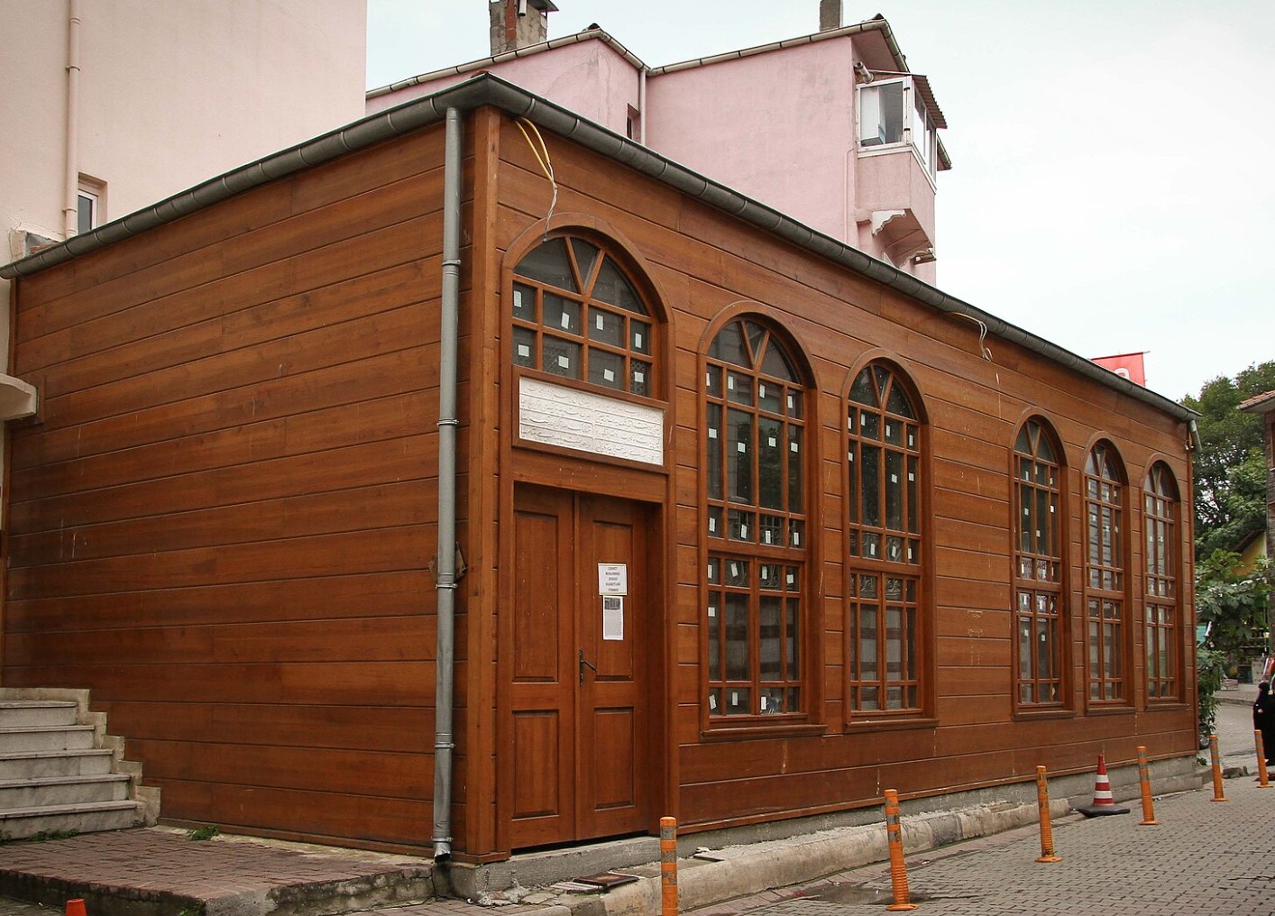 Cennet Mehmet Efendi Tomb