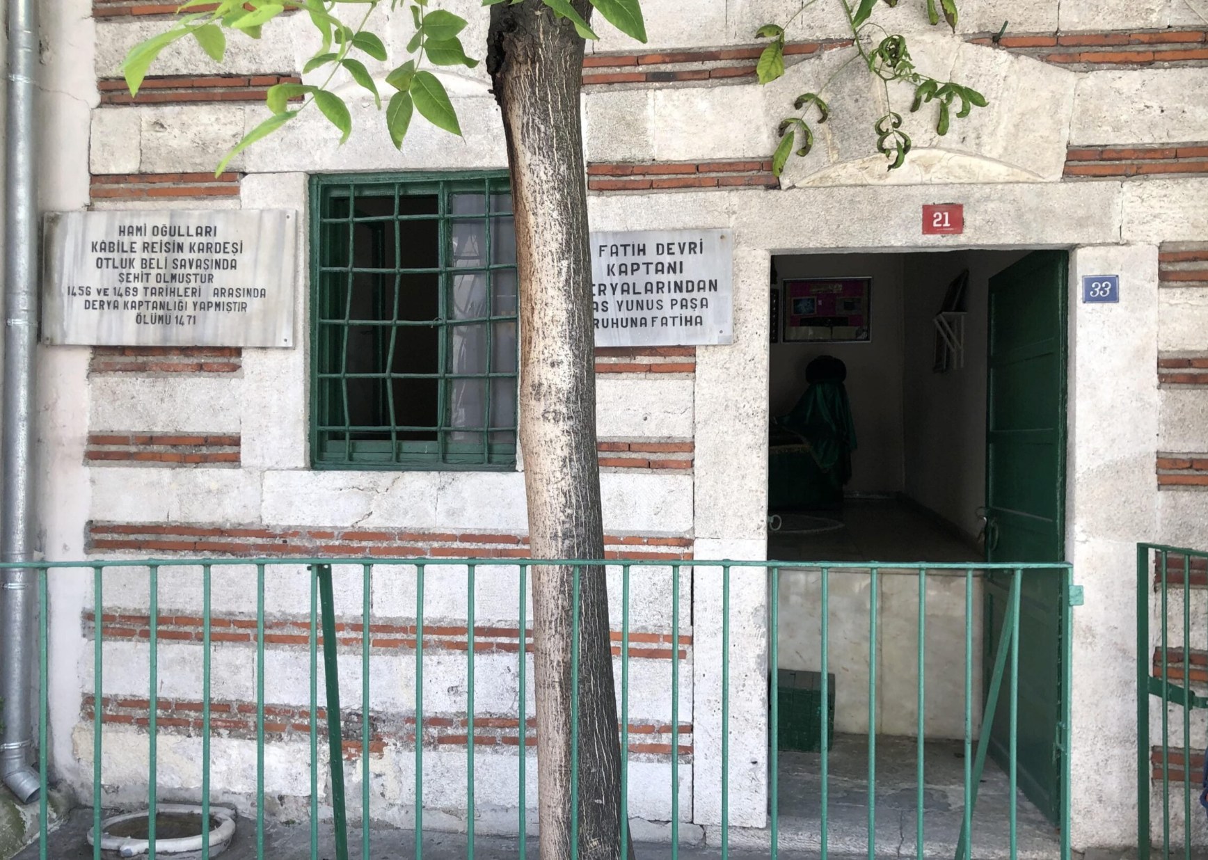 Has Yunus Paşa Tomb