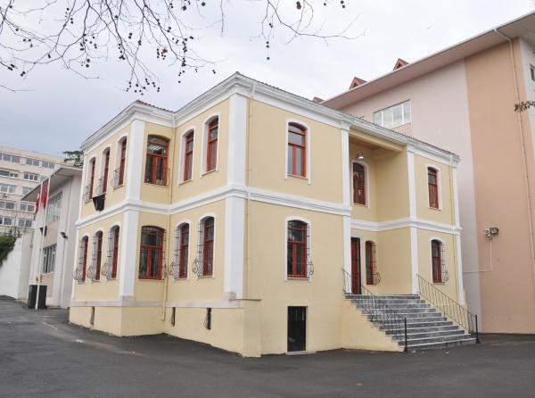 Maçka Pakmaya Hüsamettin Ziler Ortaokulu