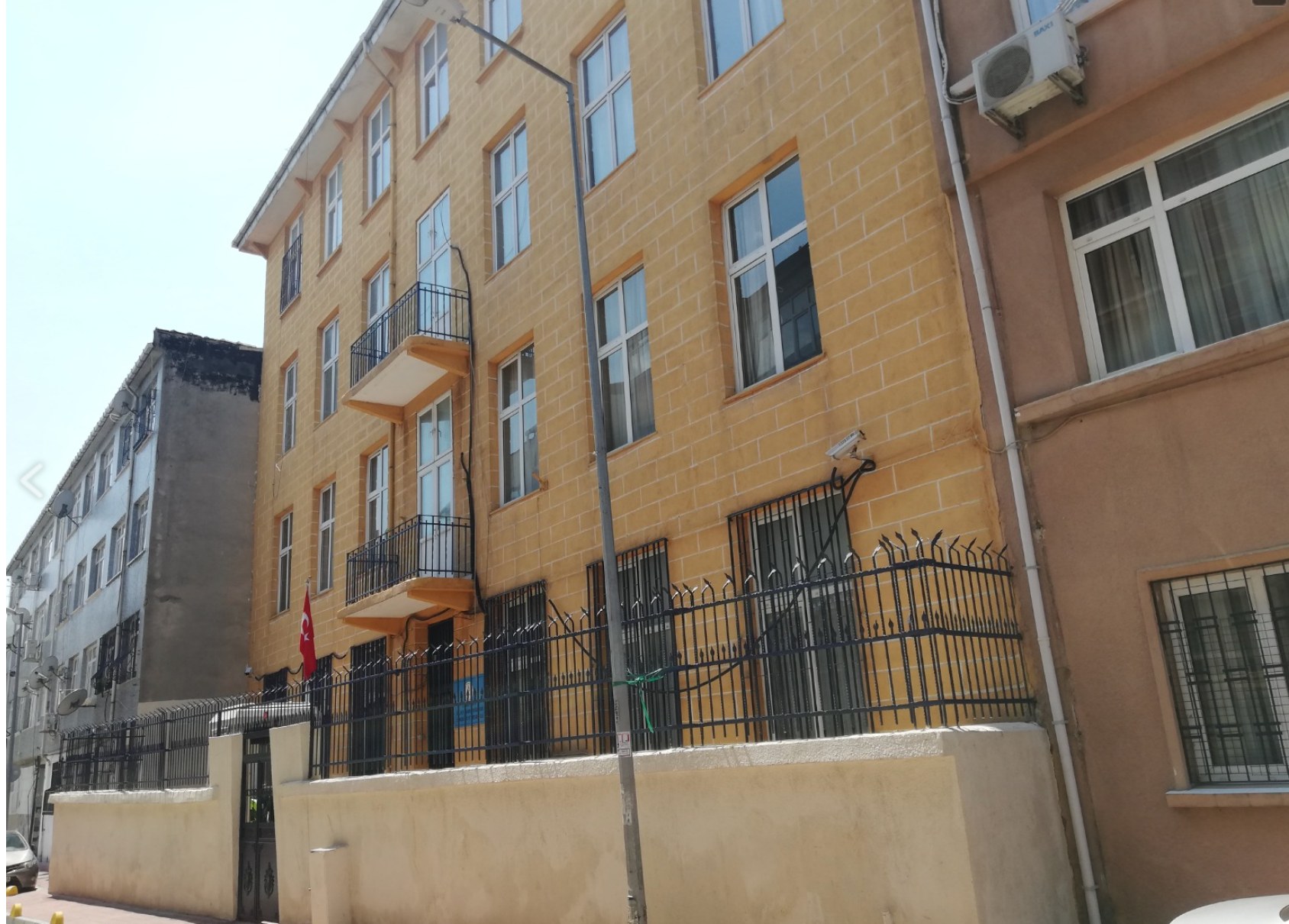 ÖKMP Anarat Hığutyun Armenian Schools