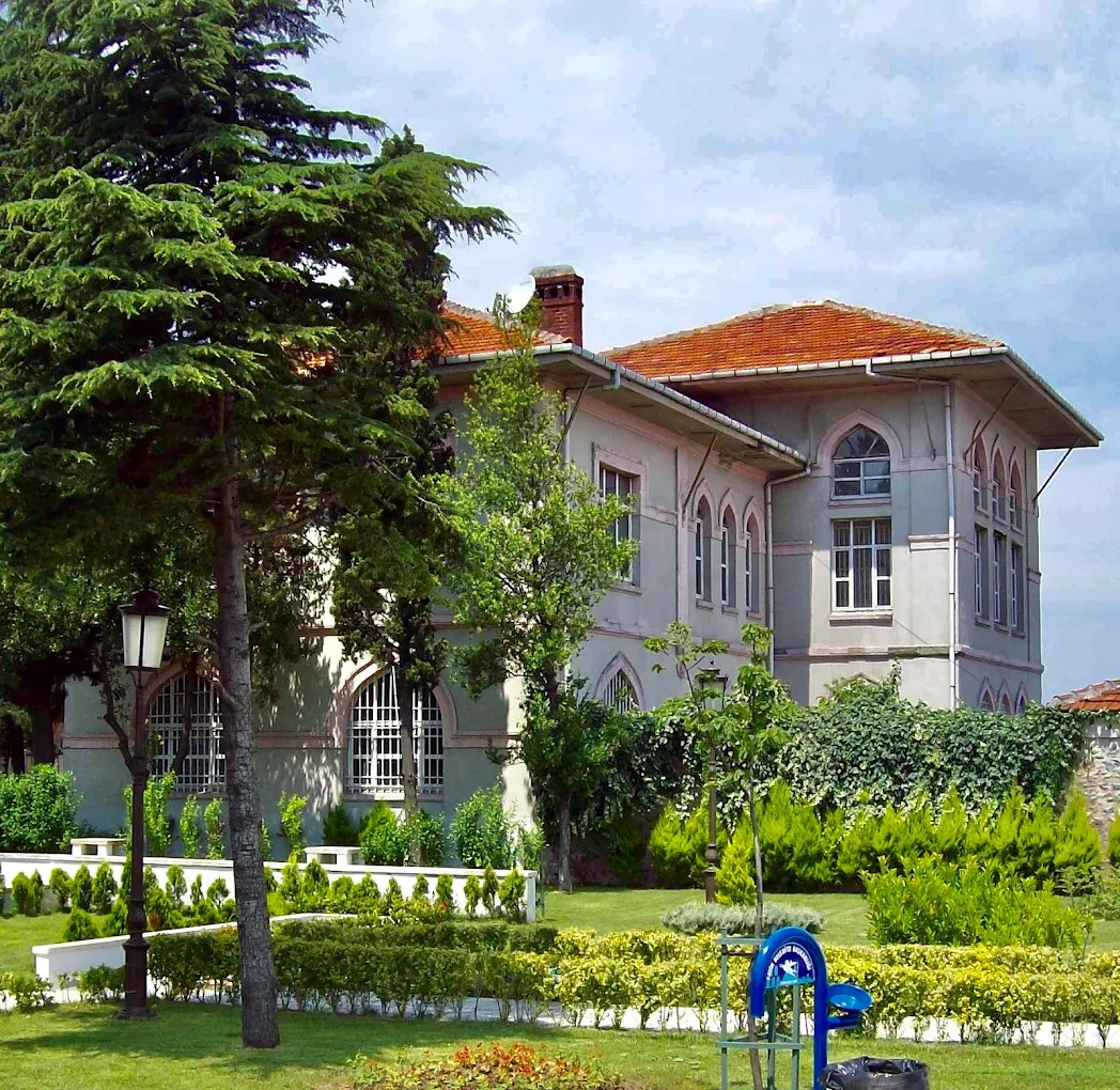 Sultan Selim Mädchen-Berufs- und technisches Anatolisches Gymnasium