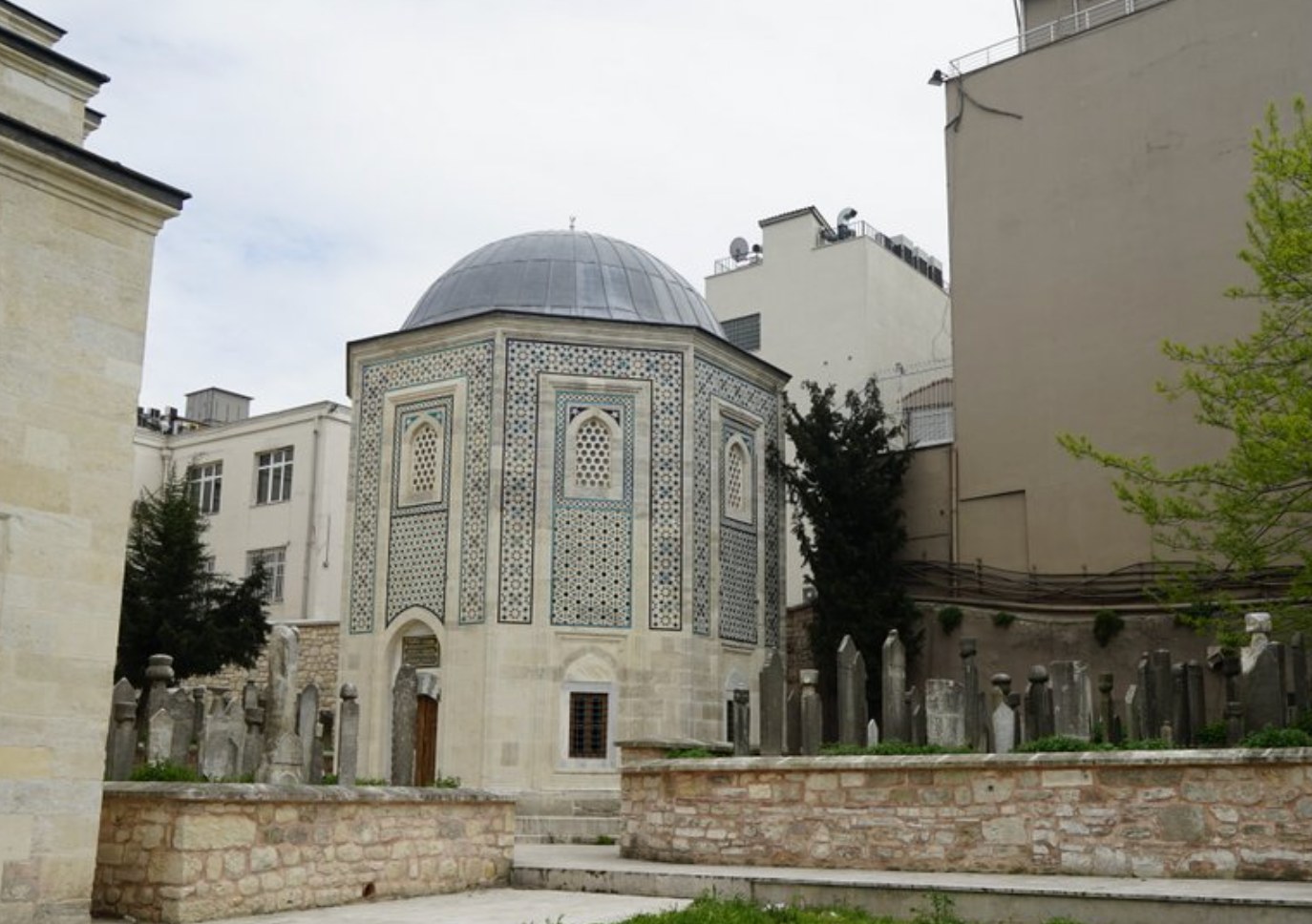 Veli Mahmud Paşa Tomb