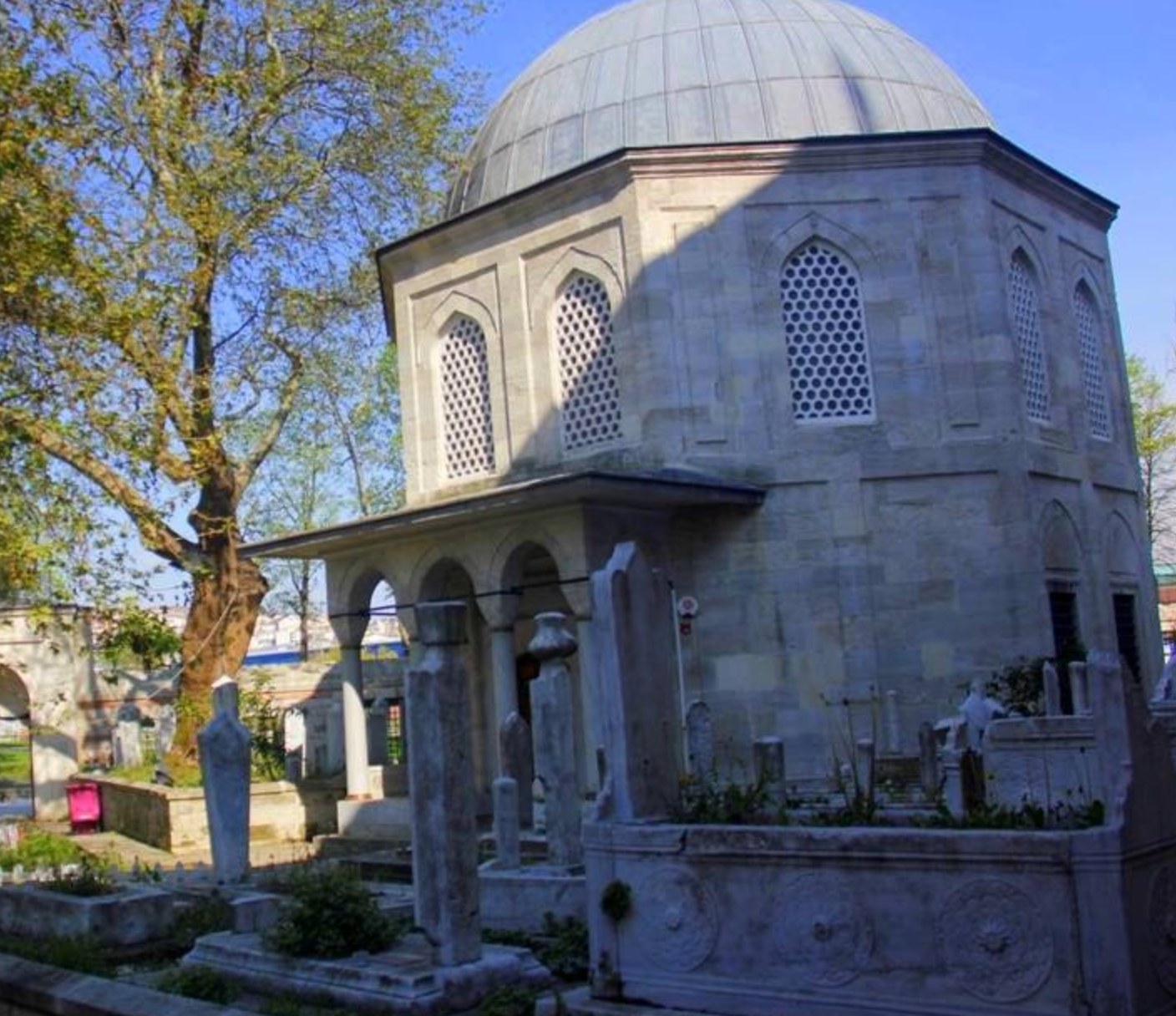 Zal Mahmud Paşa Mausoleum