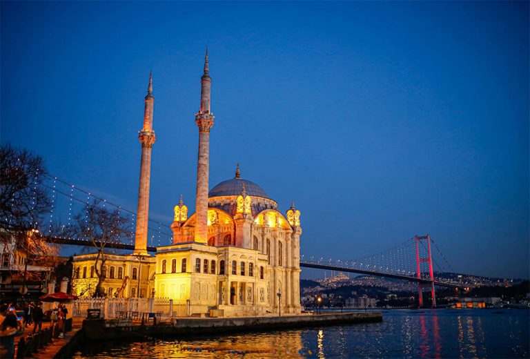 Büyük Mecidiye Moschee (Ortaköy Moschee)