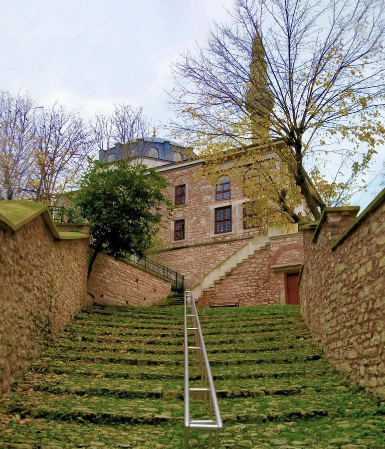 Kaptan Paşa Moschee