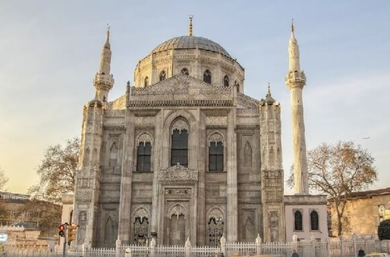 Pertevniyal Valide Sultan Mosque