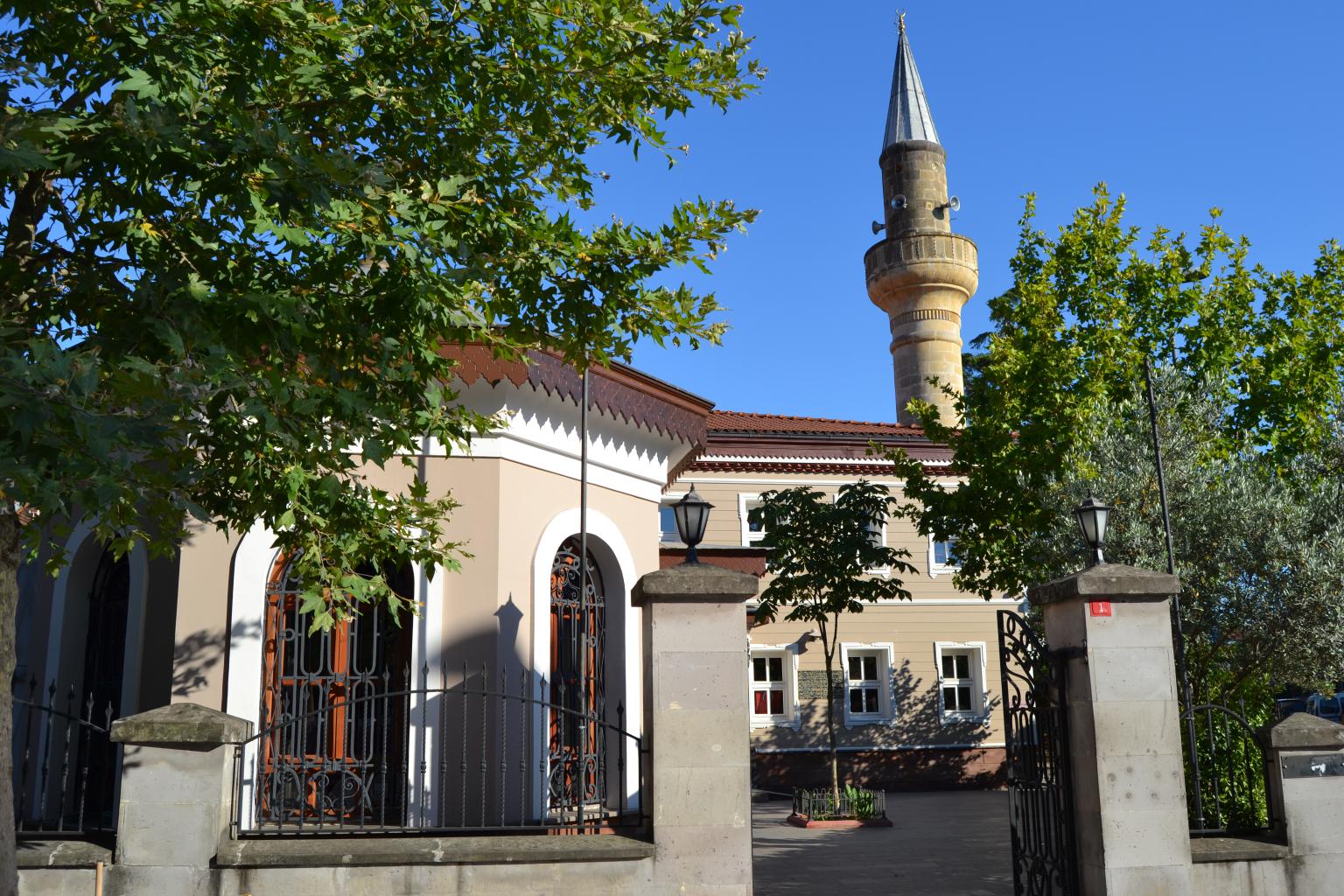 Serbostani Mustafa Ağa Mosque