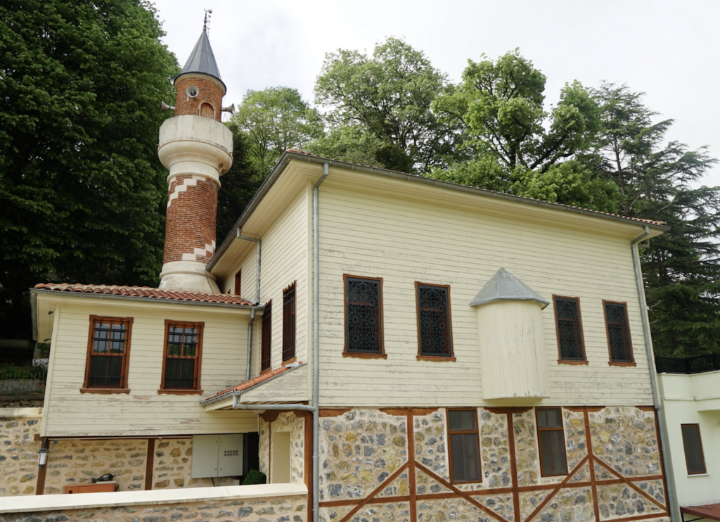 akbaba_canfeda_hatun_camii