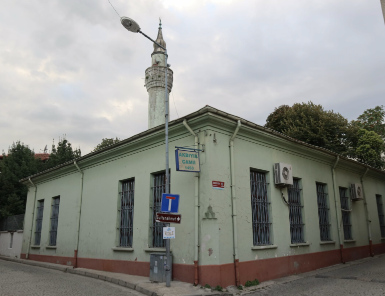 Akbıyık Moschee