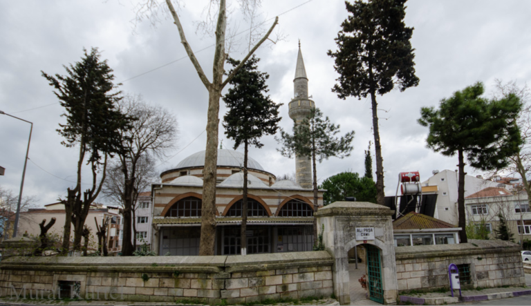 Ali Paşa Moschee