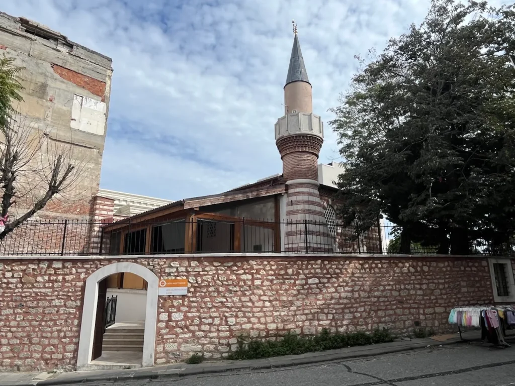 eminonu_hoca_kasim_gunani_camii