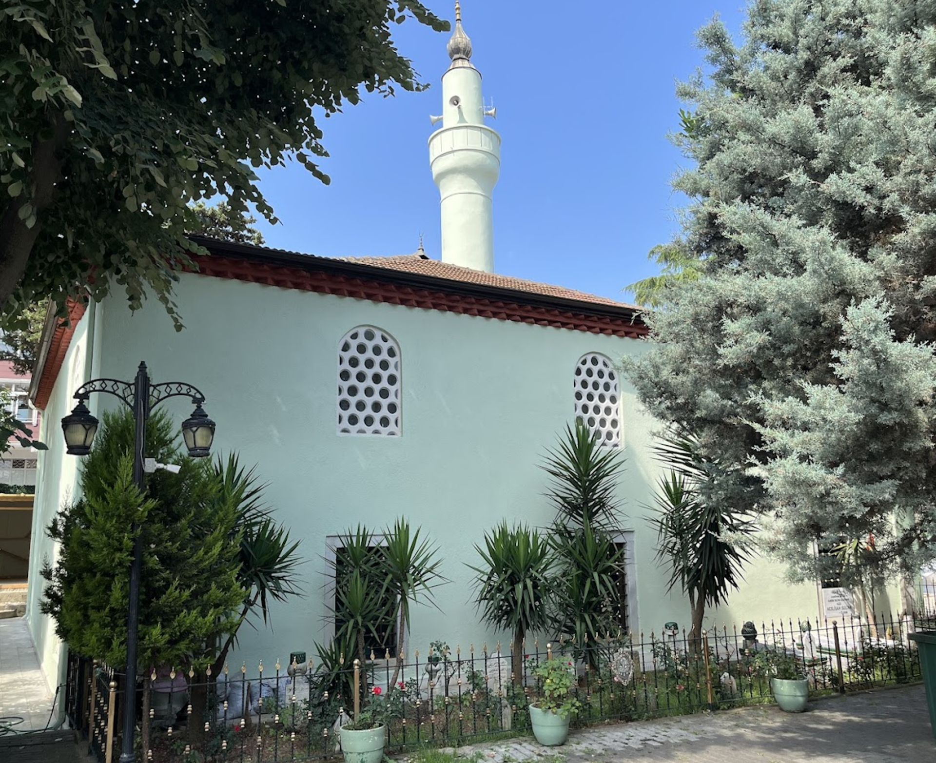 Neslişah Sultan Mosque