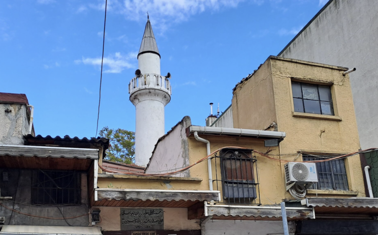 Samani Virani Sani Moschee