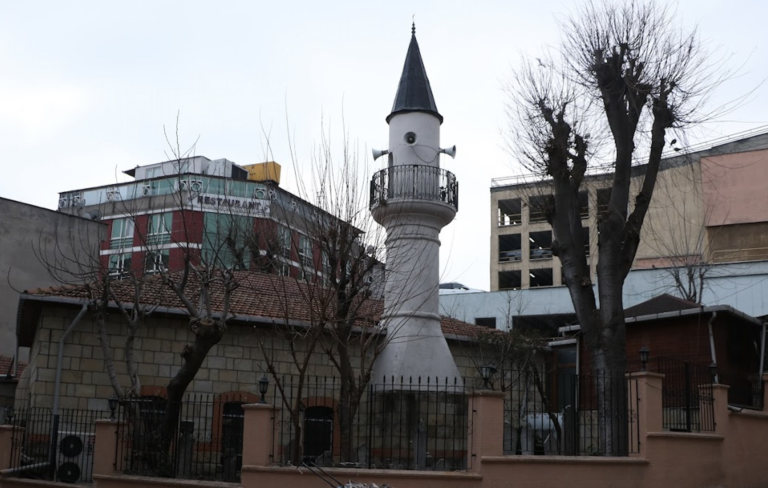 Saraç İshak Moschee