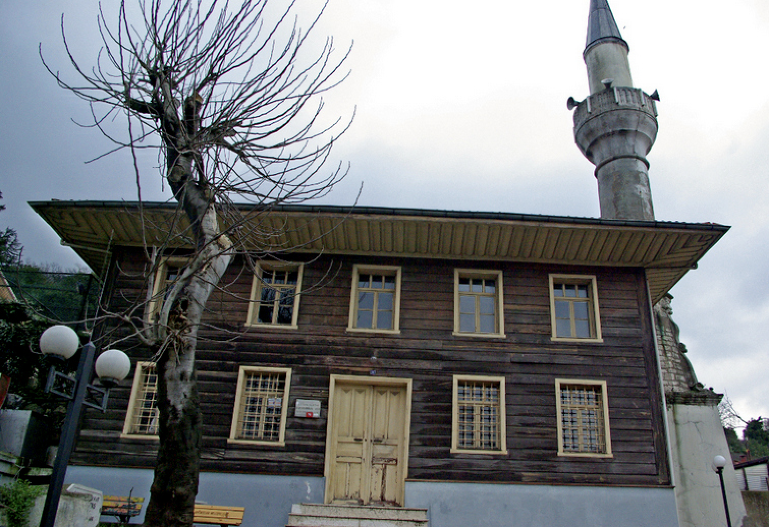 Silahtar Abdurrahman Ağa Mosque