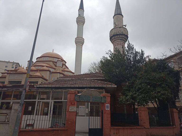 Tuğlacıbaşı Moschee