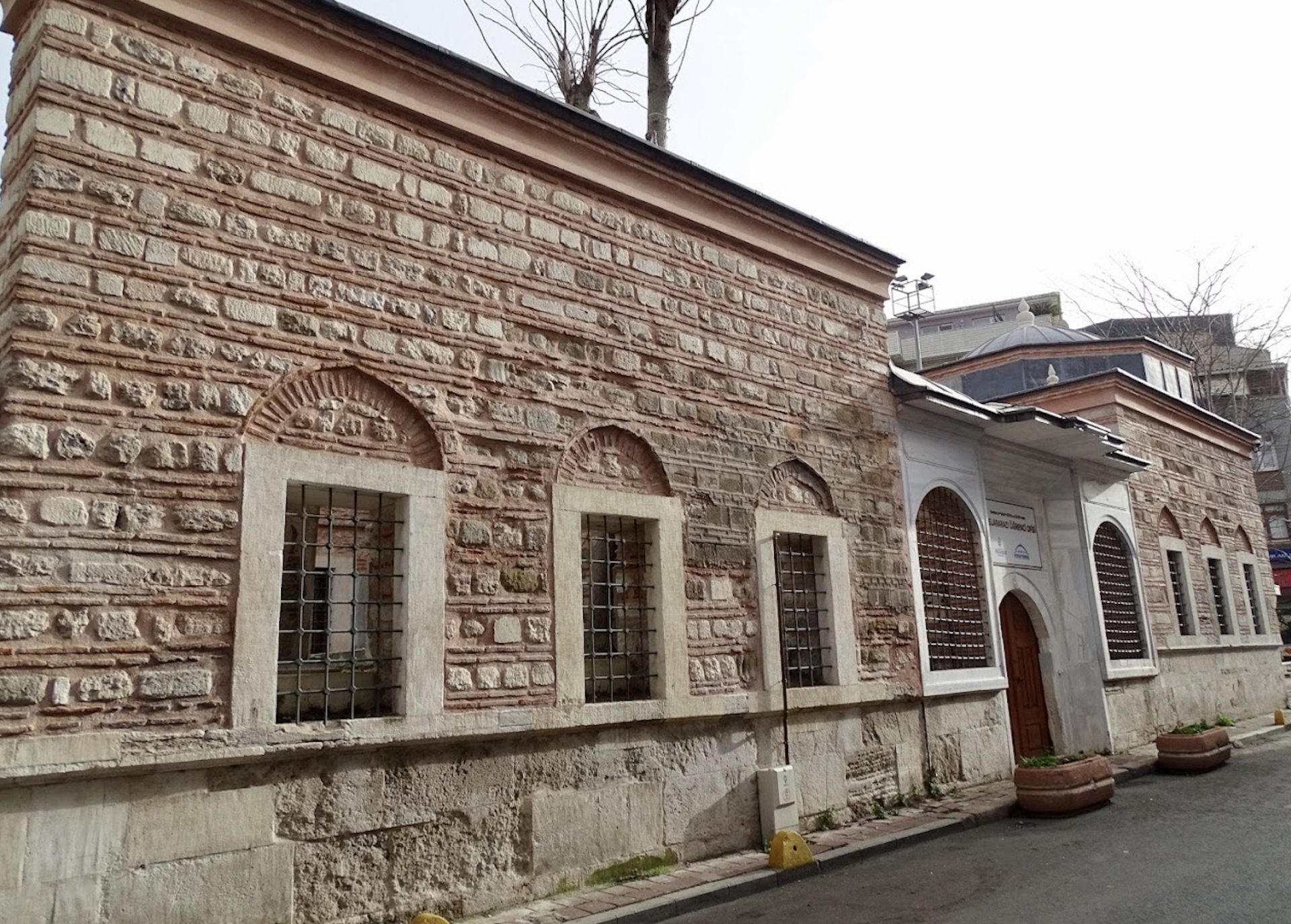 Üçbaş Mosque