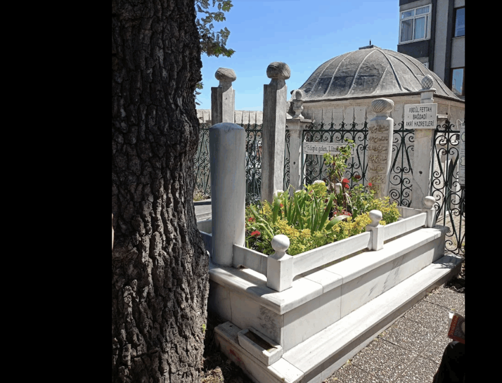 ABDÜLFETTAH BAĞDADİ EL AKRİ TÜRBESİ