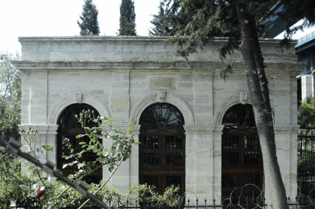 ABDÜLVEDUD TÜRBESİ