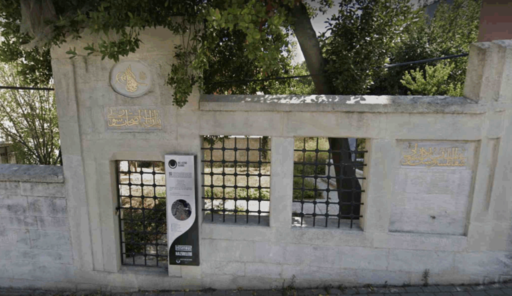 AVCIBAŞI MEHMED BEY TÜRBESİ