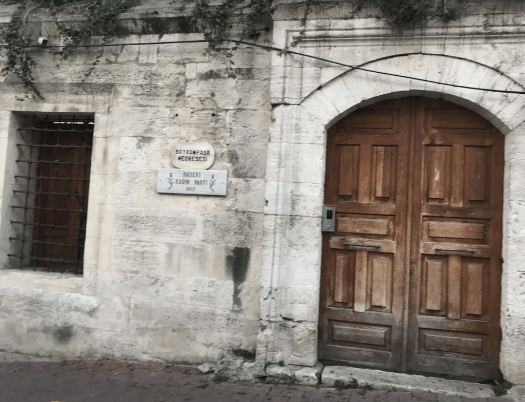 BAYRAM PAŞA TÜRBESİ