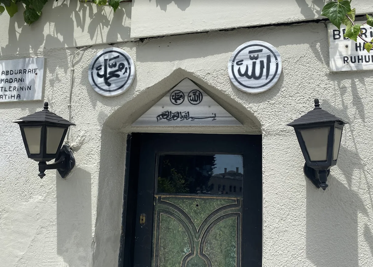 Bekri Mustafa Türbesi