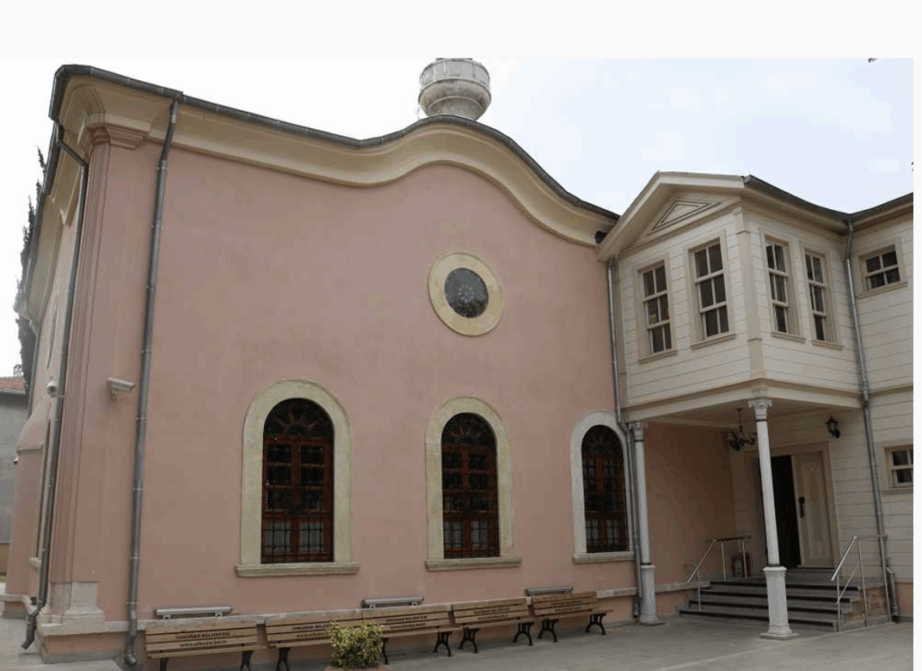 BEZCİZADE MUHYİDDİN EFENDİ TÜRBESİ