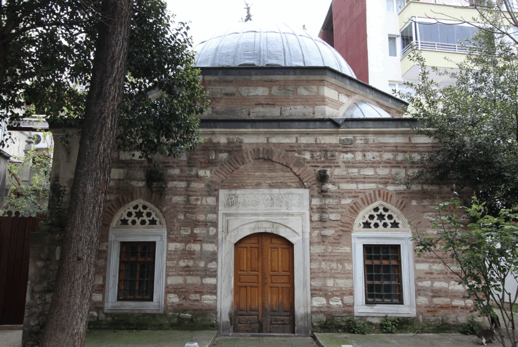 ÇEŞNİGAR OSMAN AĞA TÜRBESİ