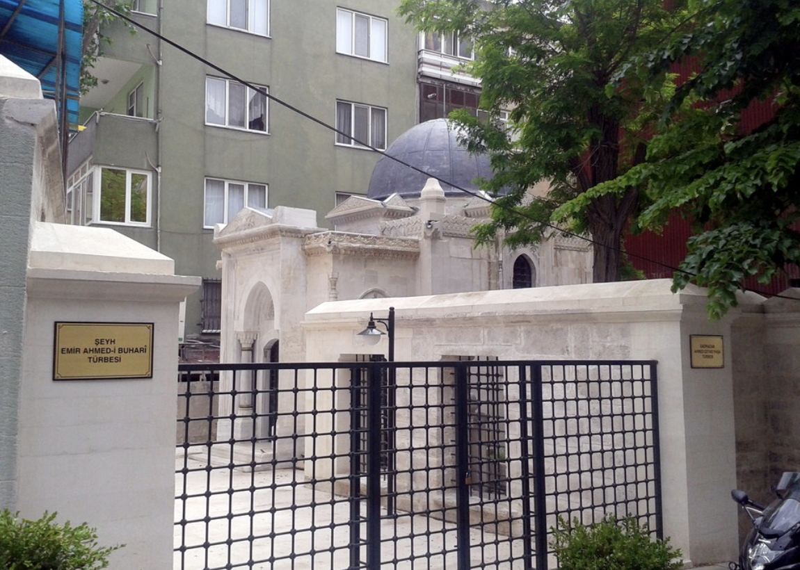 Emir Ahmed Buhari Türbesi
