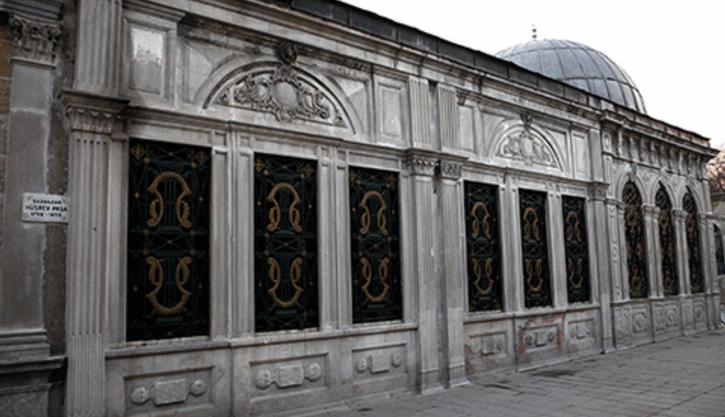 EYÜP HÜSREV PAŞA TÜRBESİ