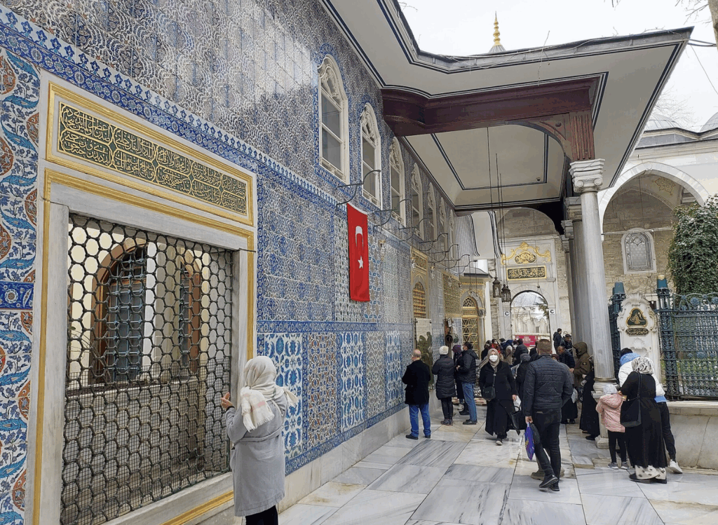 EYÜP SULTAN TÜRBESİ