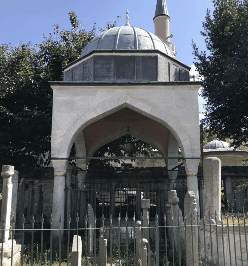 FATMA SULTAN TÜRBESİ