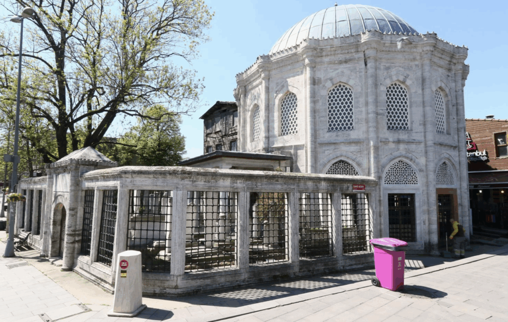 FERHAD PAŞA TÜRBESİ
