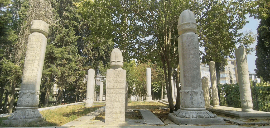 GÖZCÜ BABA TÜRBESİ