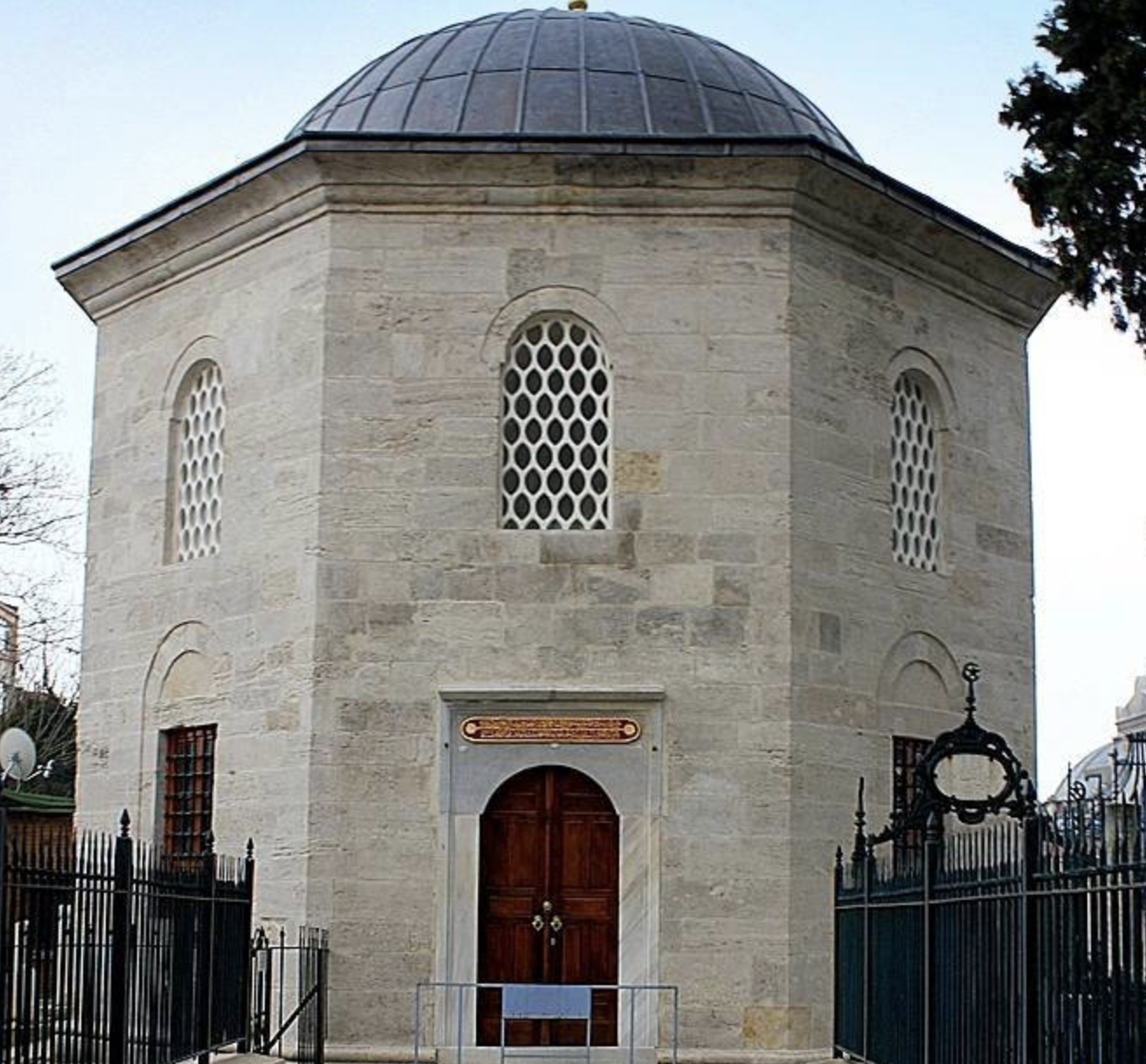 Gülbahar Hatun Türbesi