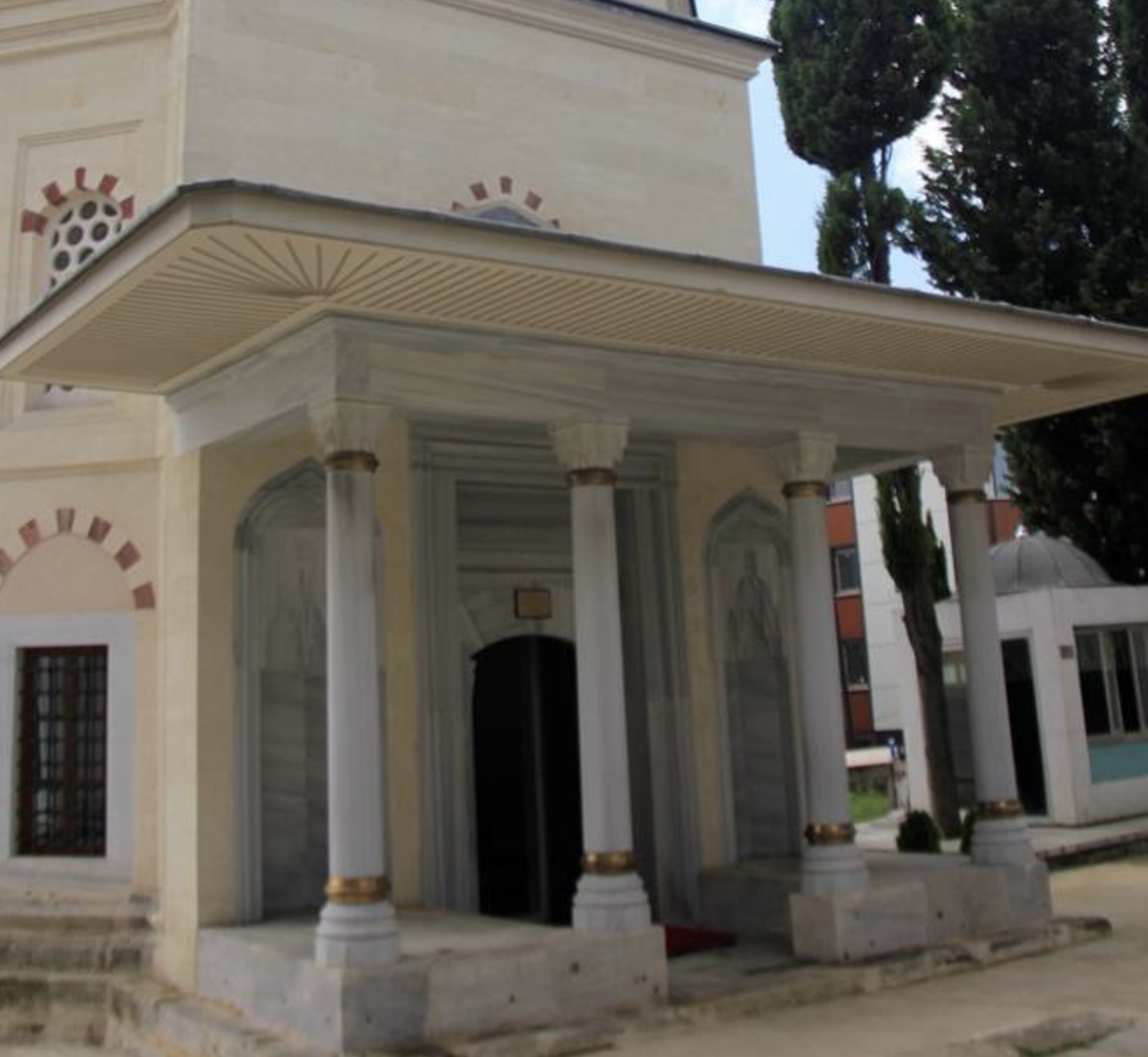 Hafsa Valide Sultan Türbesi