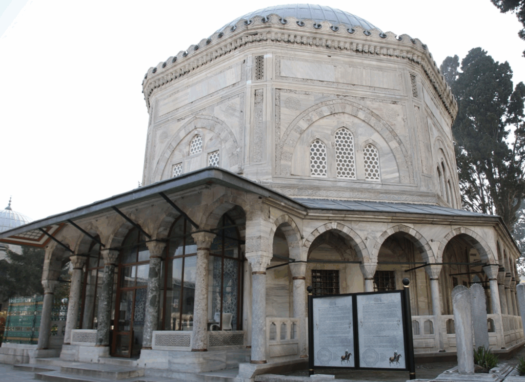 KANUNİ SULTAN SÜLEYMAN TÜRBESİ