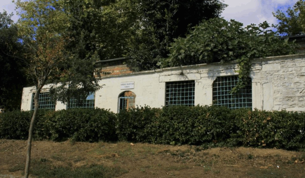 KARABAŞ MUSTAFA AĞA TÜRBESİ