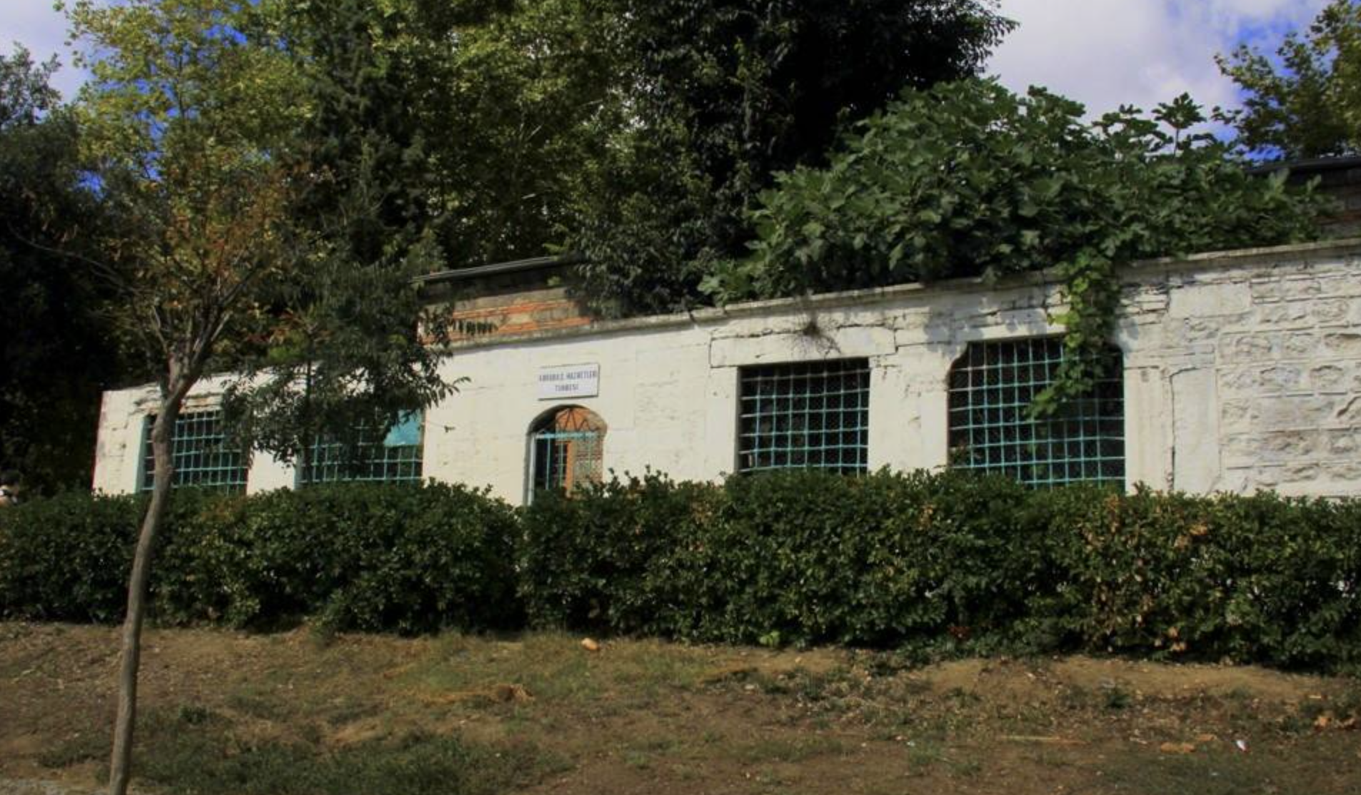 Karabaş Mustafa Ağa Türbesi