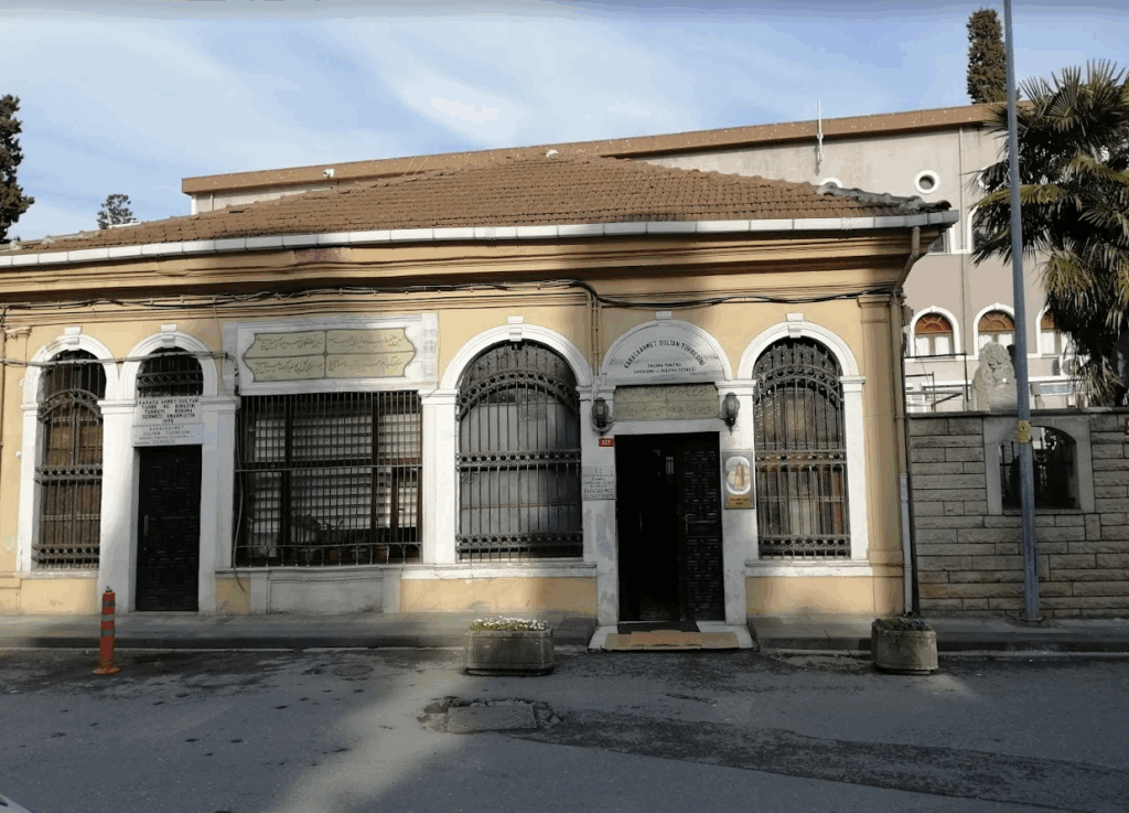 KARACA AHMED TÜRBESİ