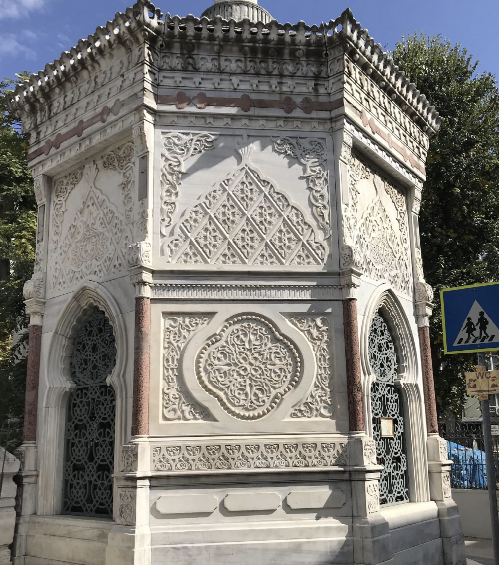 Keçecizade Fuad Paşa Türbesi