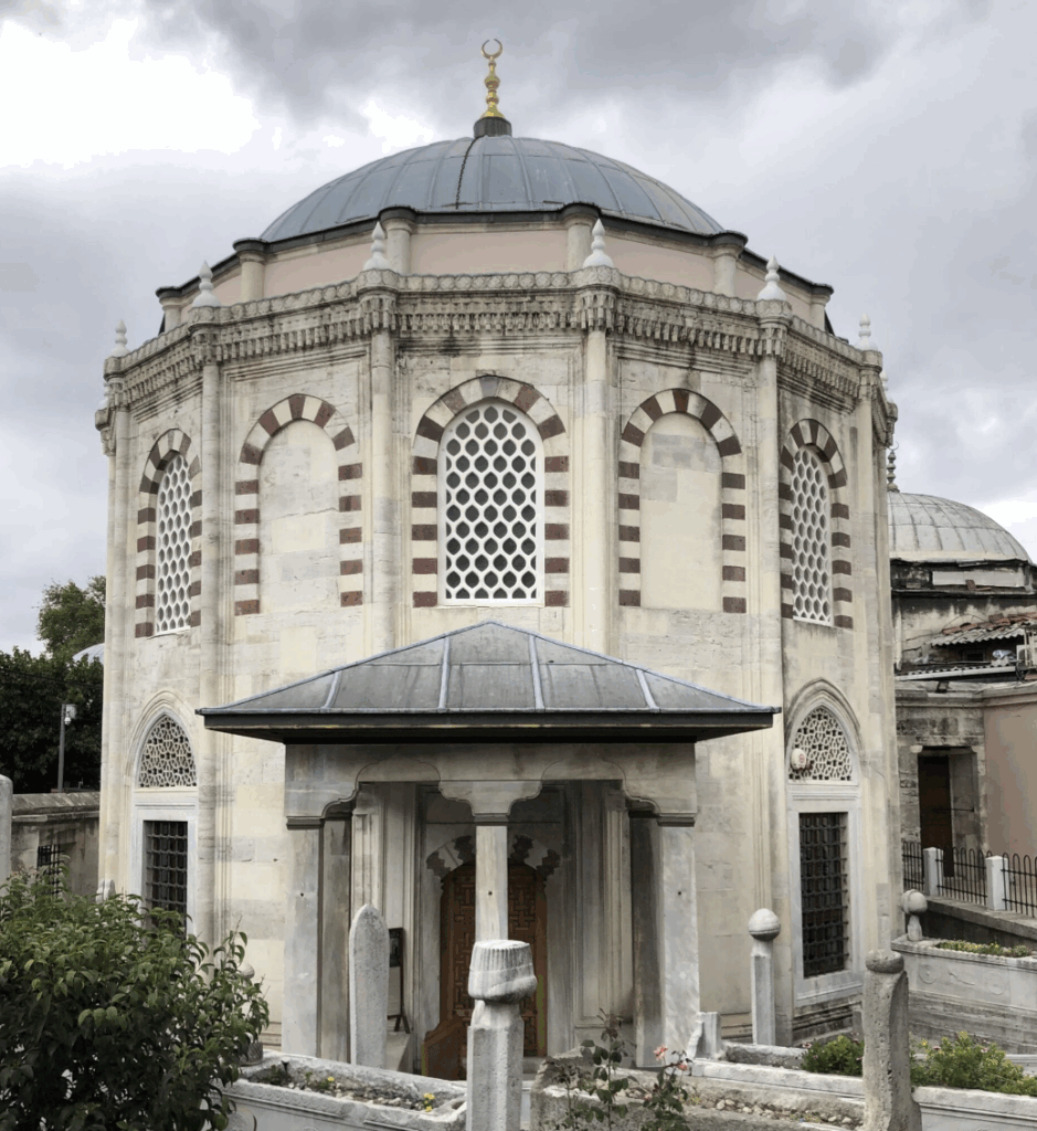 KOCA SİNAN PAŞA TÜRBESİ