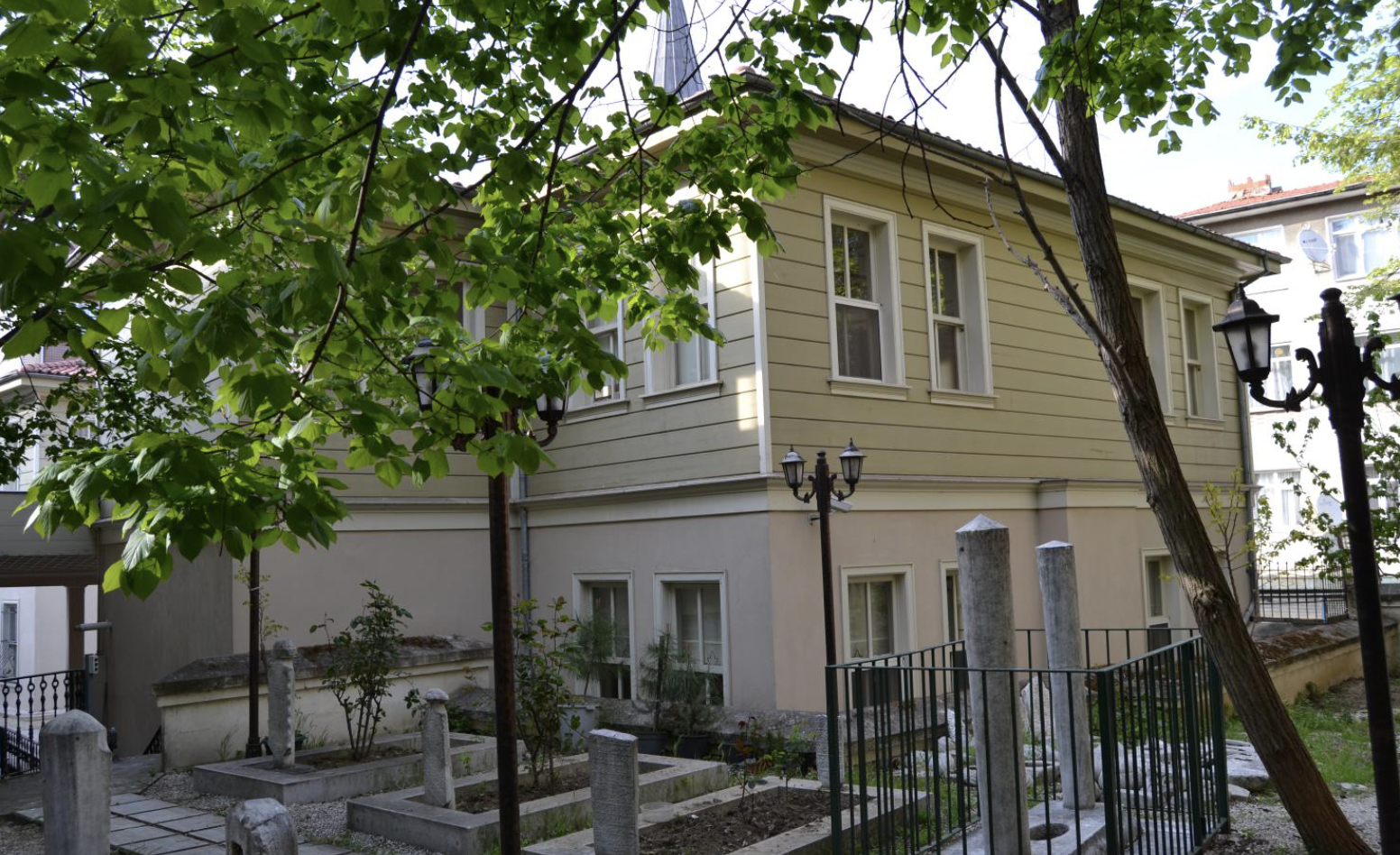 Nalçacı Şeyh Halil Efendi Türbesi