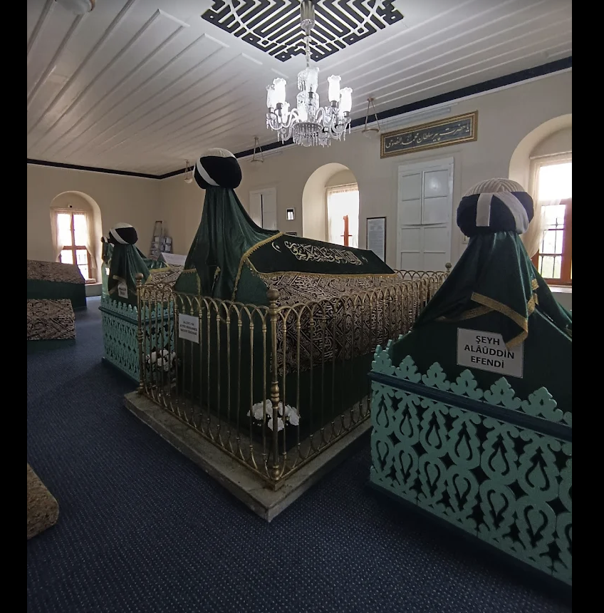 NASUHİ MEHMET EFENDİ TÜRBESİ