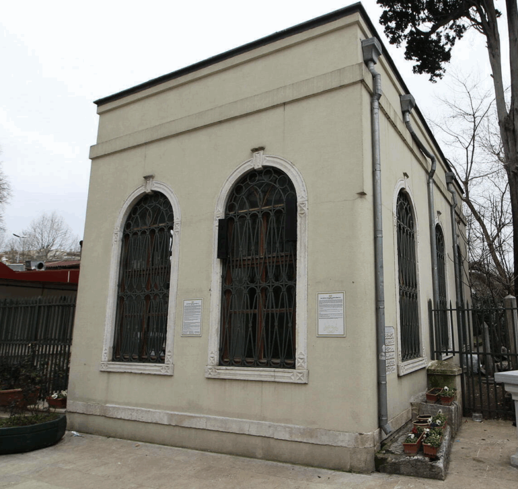NECCARZADE MUSTAFA RIZA EFENDİ TÜRBESİ