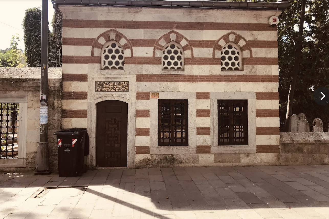 Pir Ahmed Edirnevi Türbesi